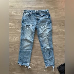 Boutique shop ripped cropped jeans